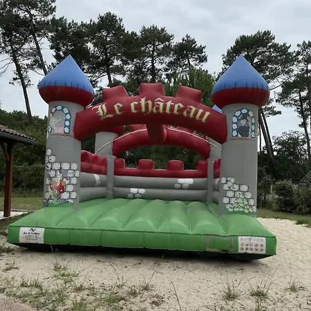 T4 Piscine Et Tennis Chalé *