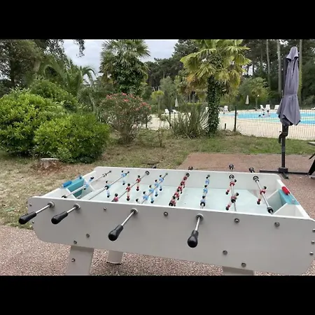 T4 Piscine Et Tennis