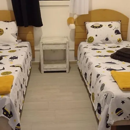 T4 Piscine Et Tennis