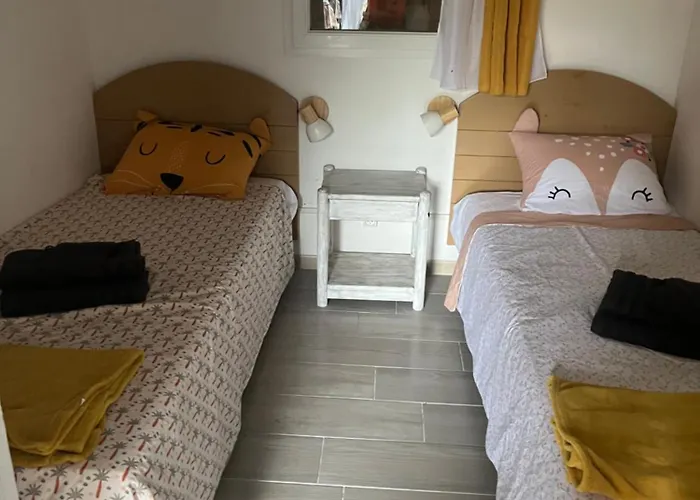 T4 Piscine Et Tennis * Ондр