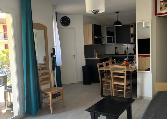 Шале T4 Piscine Et Tennis