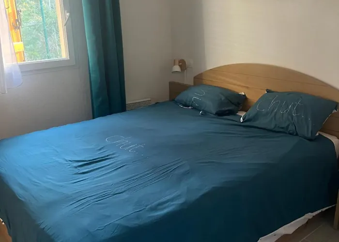 T4 Piscine Et Tennis